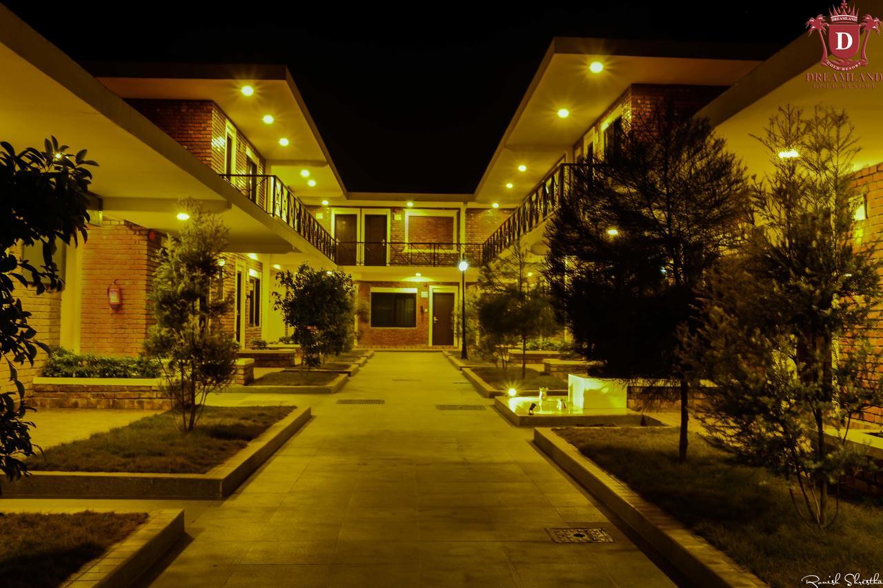 Dreamland Gold Resort & Hotel Bhairāhawā Exterior foto